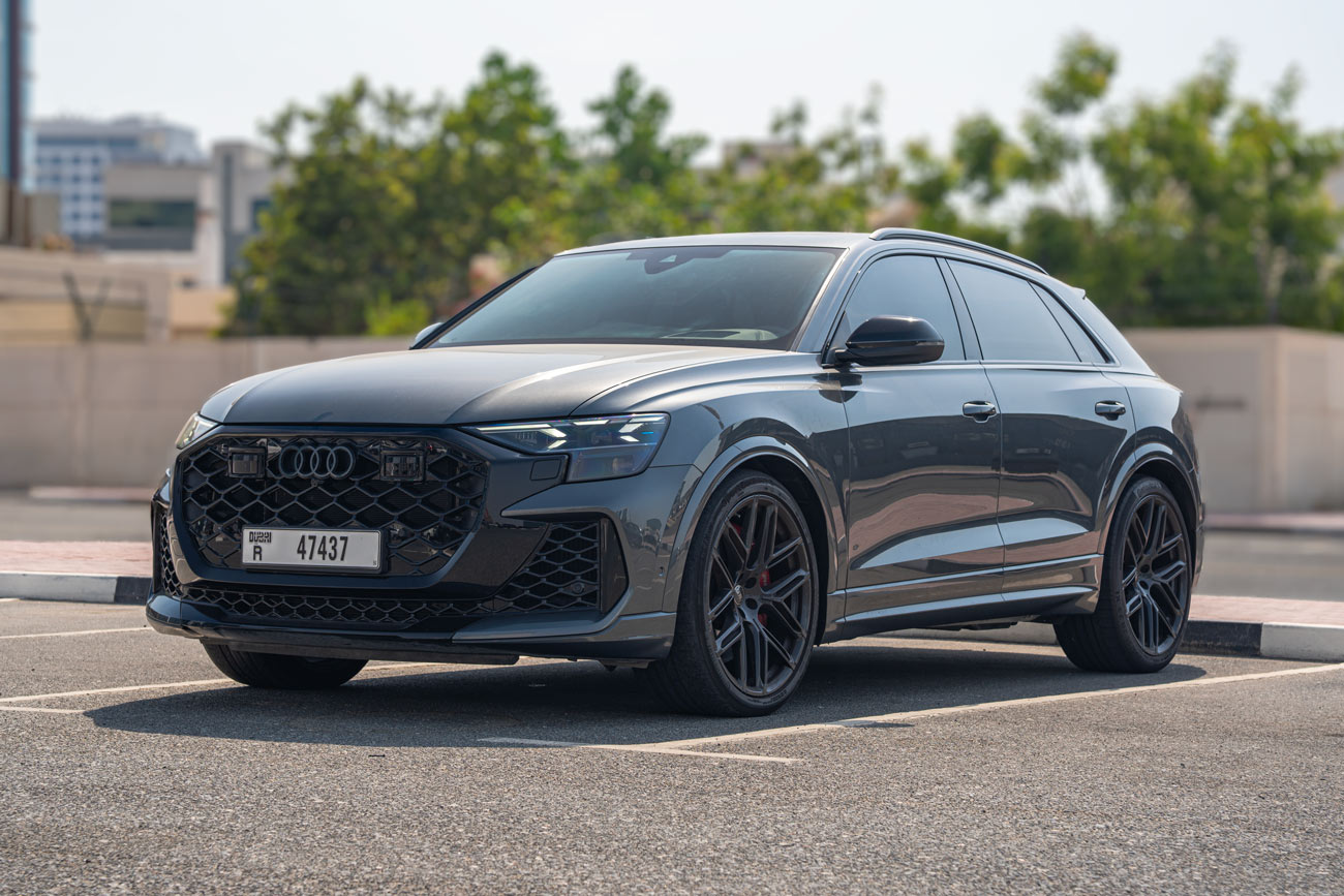 Audi RS Q8 2026 (Daytona Grey Pearl Effect)