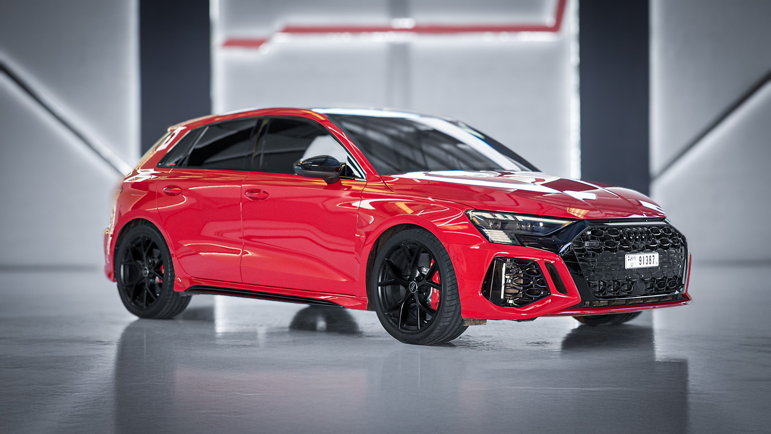 Luxury car available for rent in Dubai