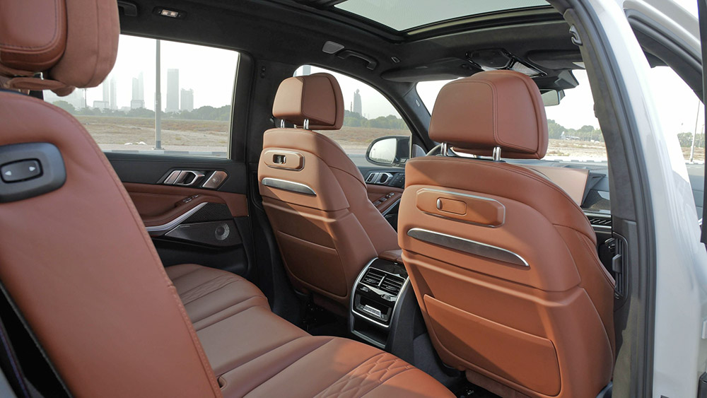 Bmw X7 M50i 2025 photo 2