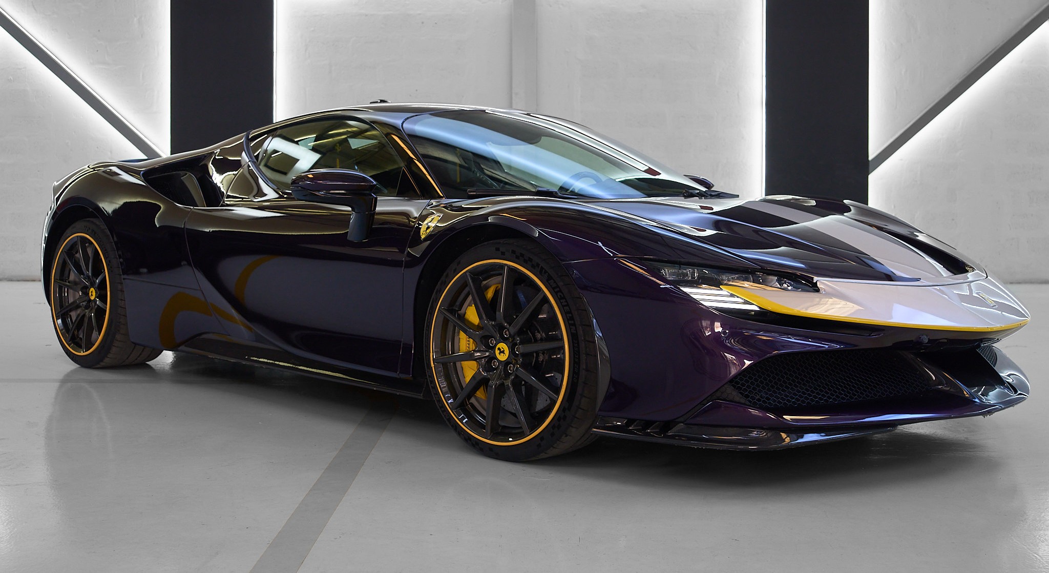 Ferrari SF90 ASSETTO FIORANO