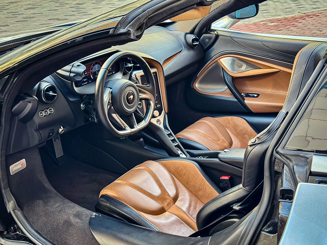 Luxury car available for rent in Dubai