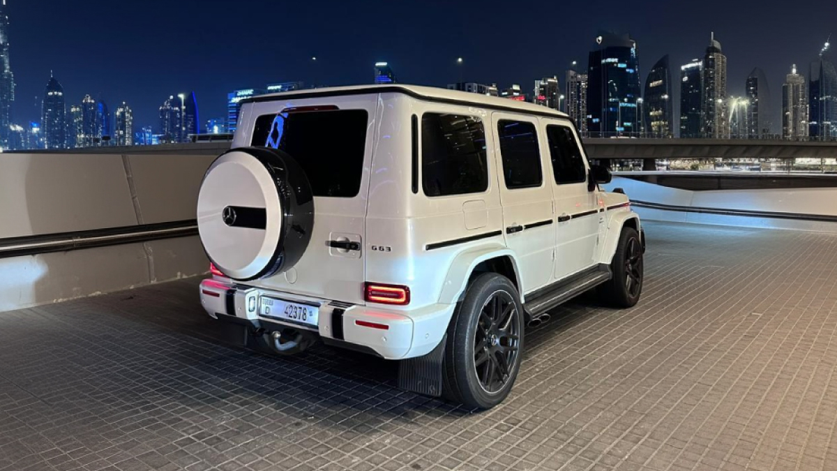 Luxury car available for rent in Dubai